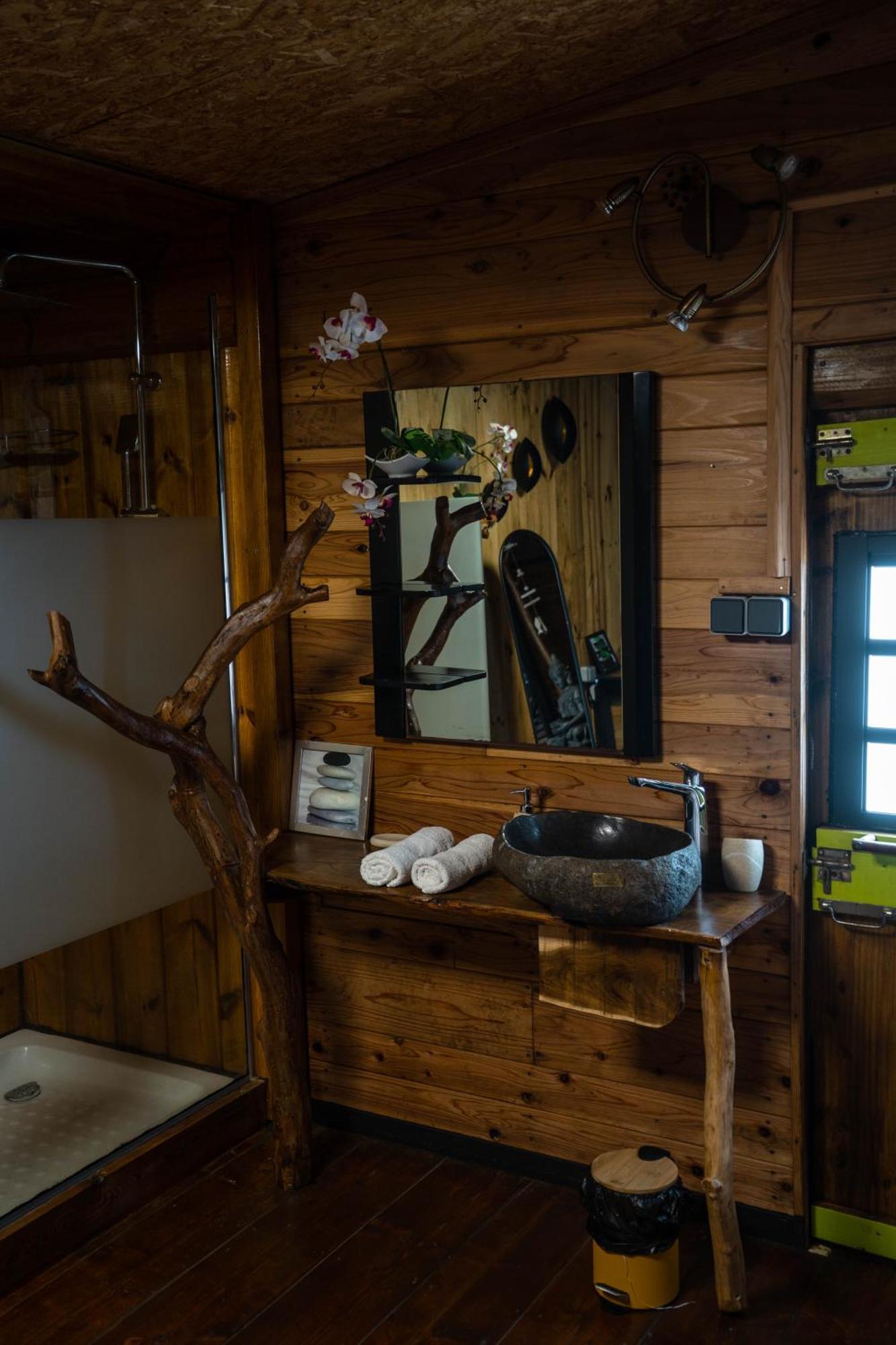 Les Hebergements Au Dy-Na Petite Île Exteriér fotografie